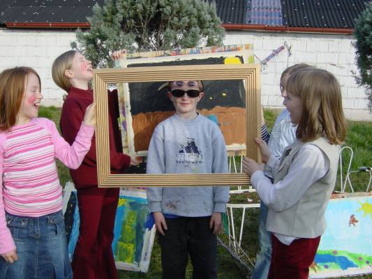 KINDERGEB_LEBENDE_BILDER_MI28.JPG